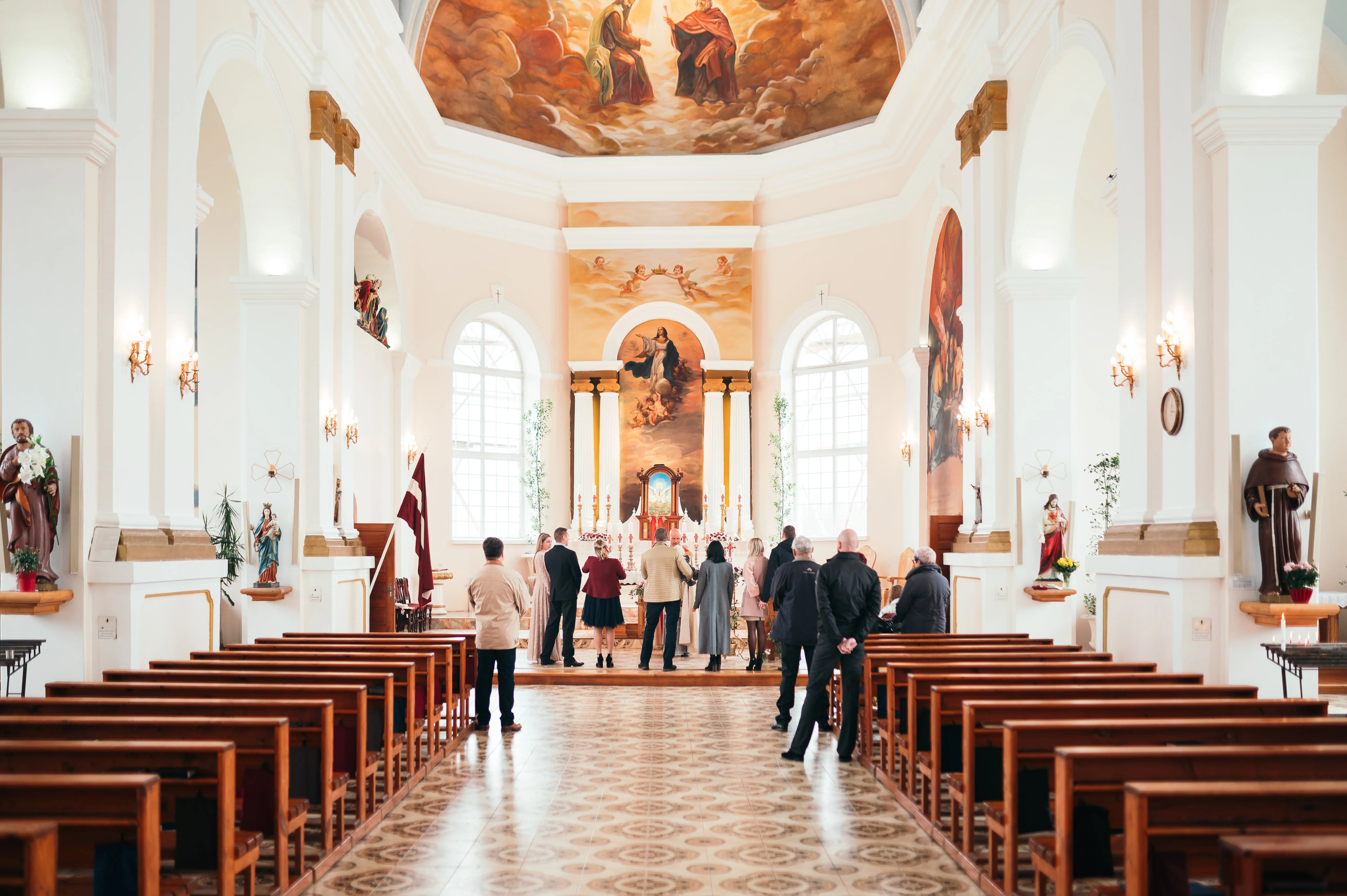 Kristības. Ludzas Jaunavas Marijas Debesīs uzņemšanas Romas katoļu baznīca