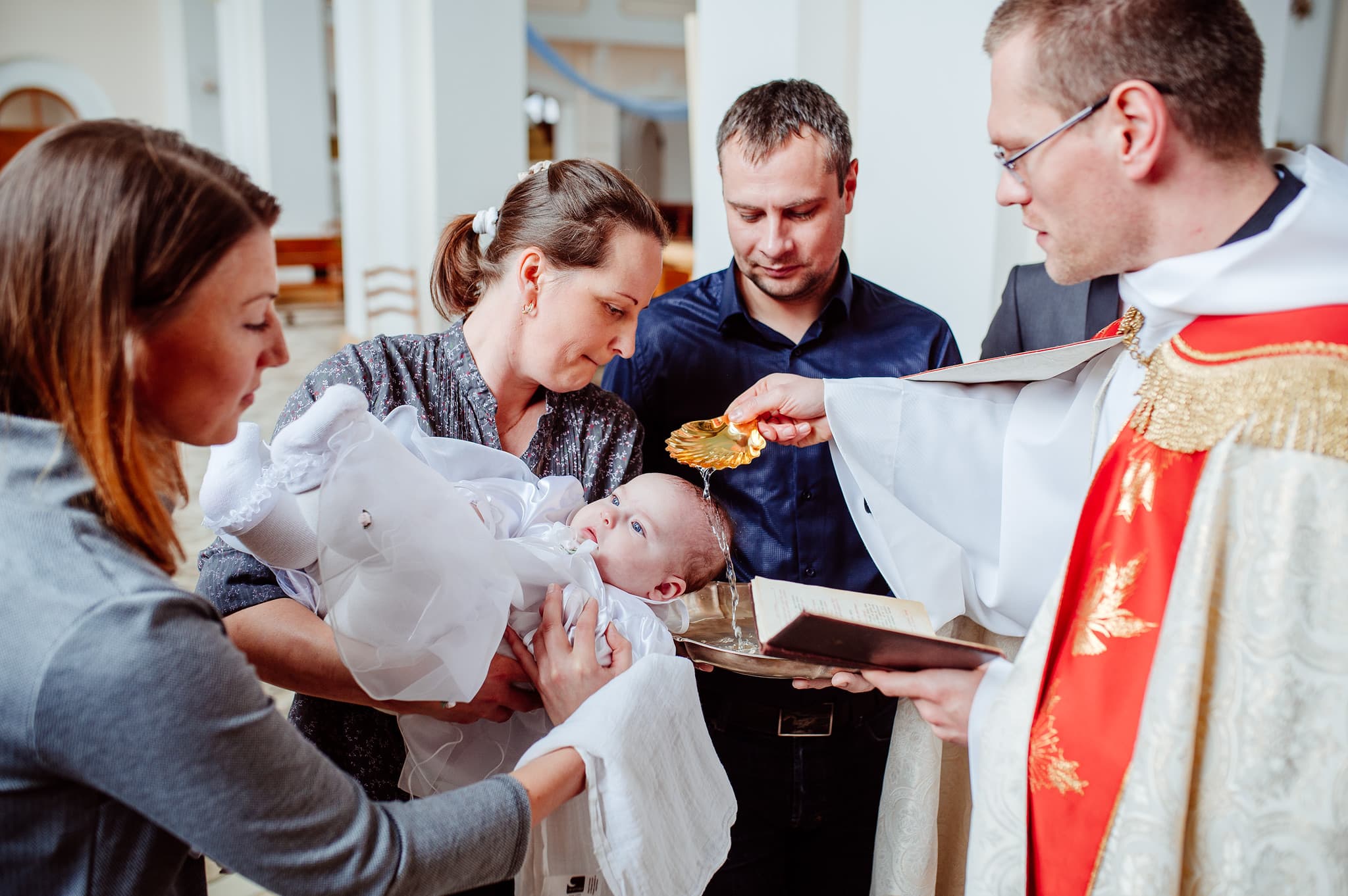 Kristības. Ludzas Jaunavas Marijas Debesīs uzņemšanas Romas katoļu baznīca