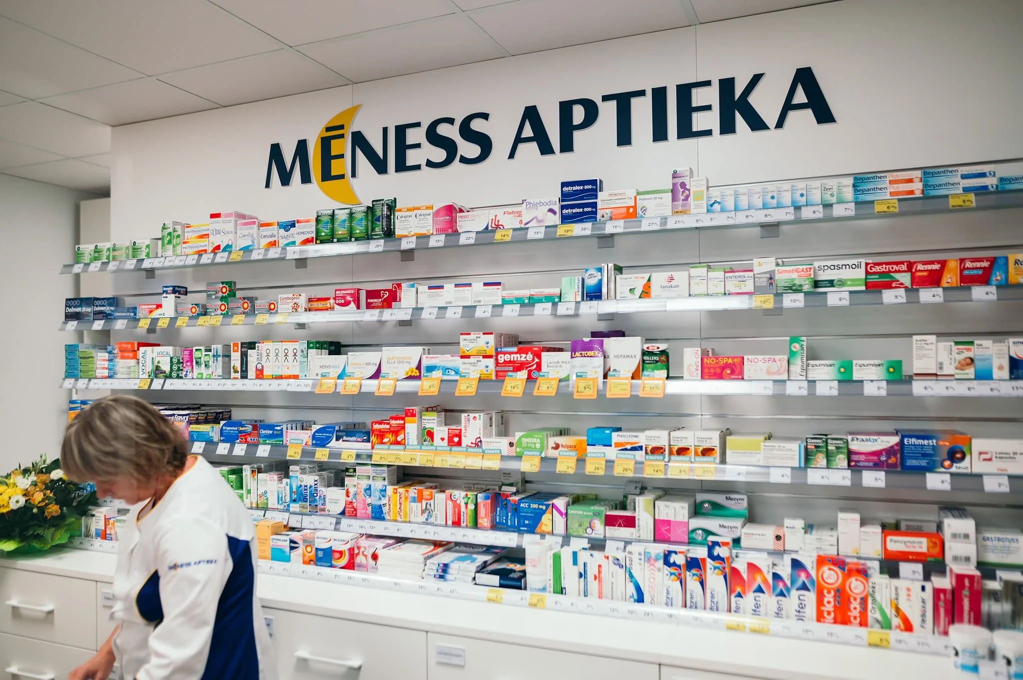 Pēc rekonstrukcijas durvis ver atjaunotā Mēness aptieka Ludzā