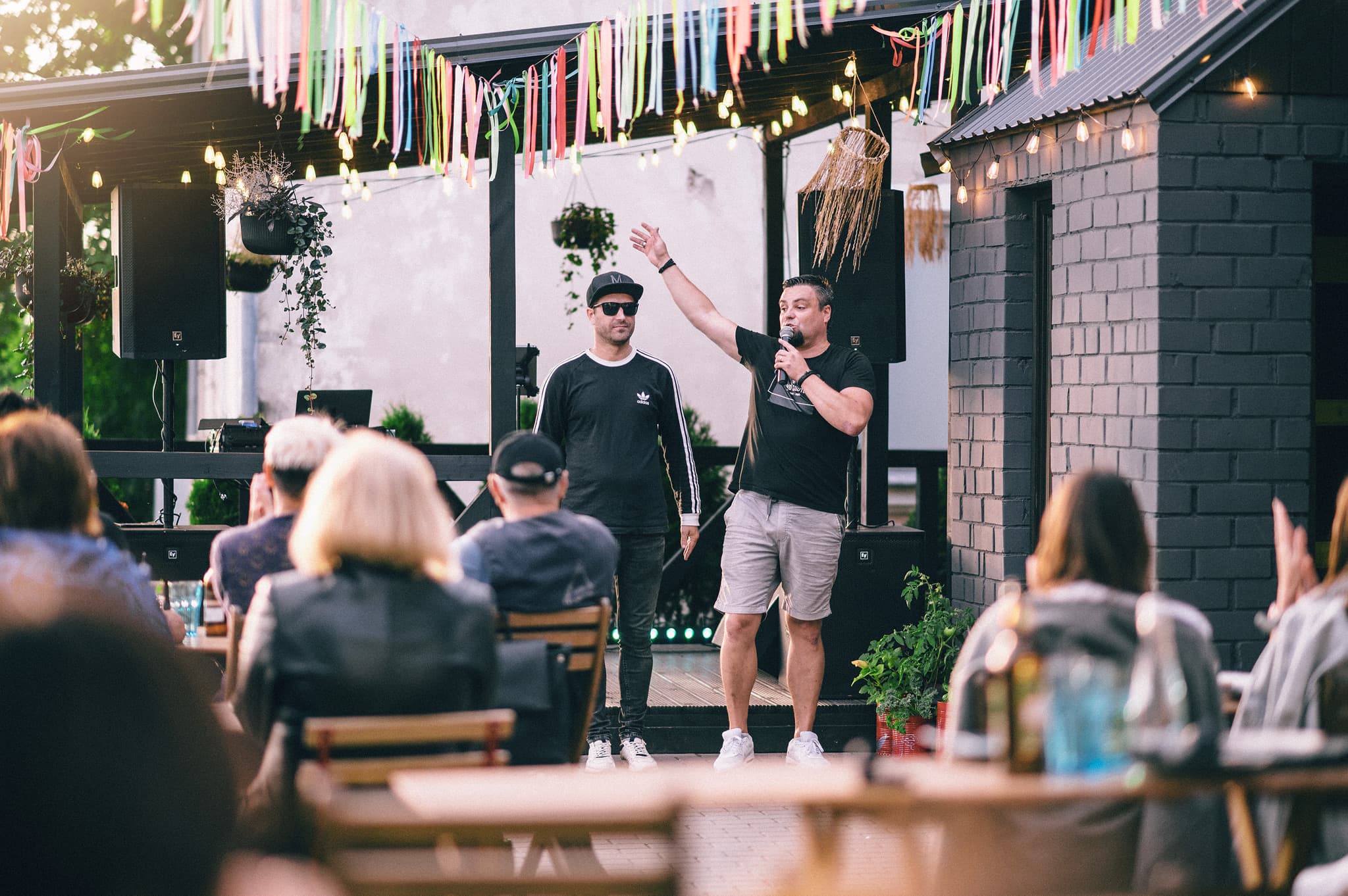 Vasaras terases koncerts, Oskars & Marks no grupas KINGI. Picērija "Astotais rajons"